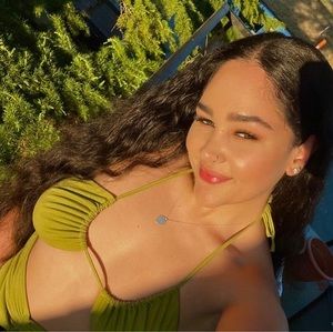 Meet your Posher, Tiana